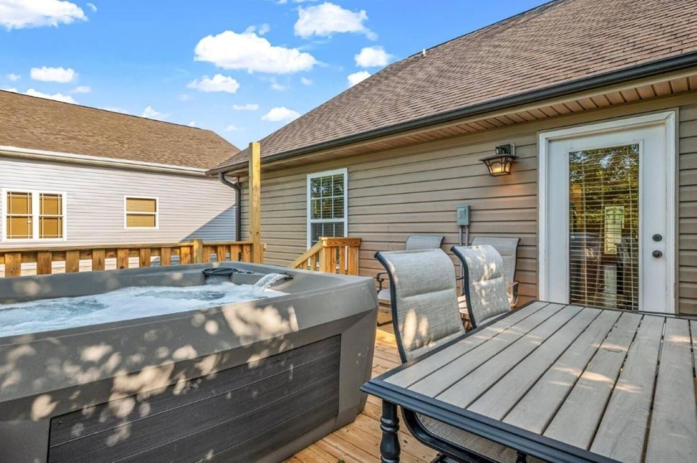 Creekside Cottage*Hot Tub*Entire Home-Pigeon Forge Esterno foto